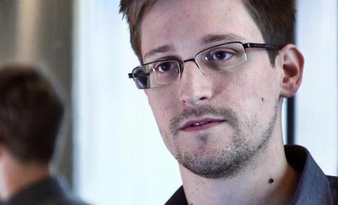 Εκπαιδεύτηκα για κατάσκοπος, δηλώνει ο Σνόουντεν 