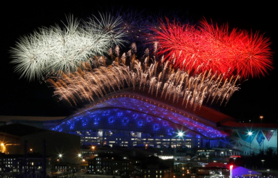 Η εντυπωσιακή τελετή έναρξης των ακριβότερων Χειμερινών Ολυμπιακών Αγώνων