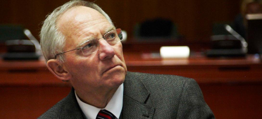 Σόιμπλε: Ζητά η Κομισιόν να έχει δικαίωμα βέτο επί των εθνικών προϋπολογισμών