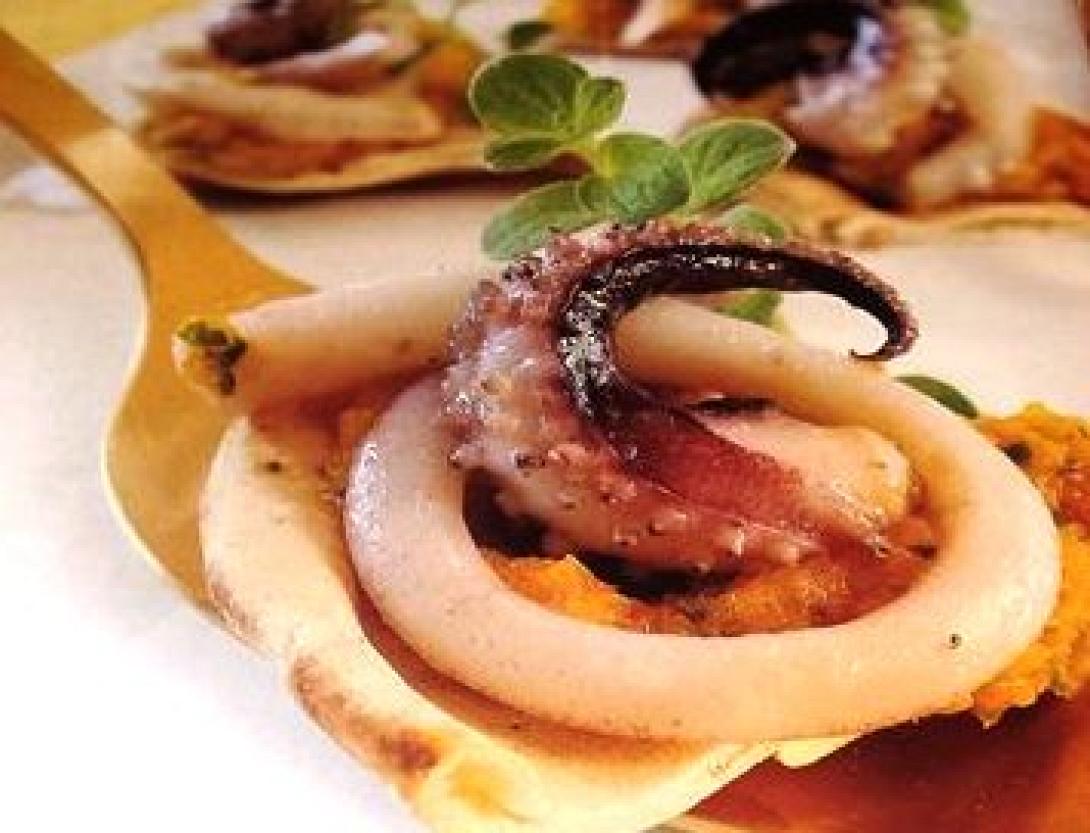 Σουπιές με χούμους καρότου