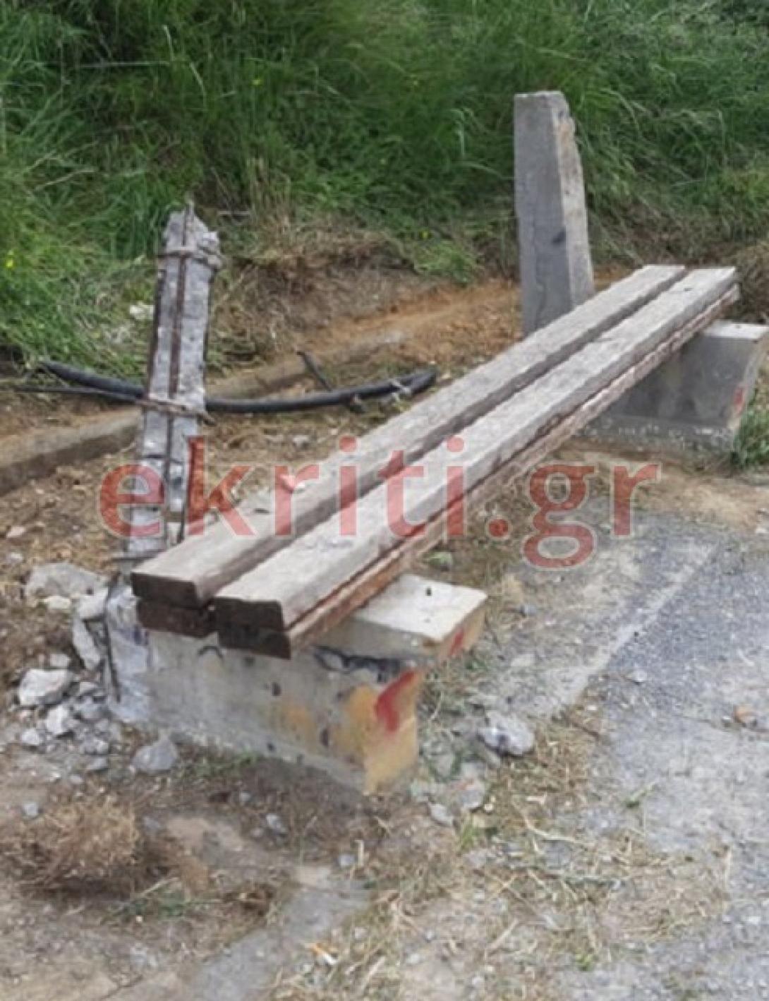 Αφήνουν την καταστροφή πίσω τους