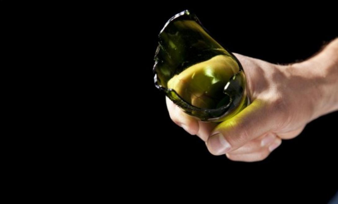 Νέο αιματηρό περιστατικό σε χωριό του Ηρακλείου - Τον τραυμάτισε με σπασμένο μπουκάλι