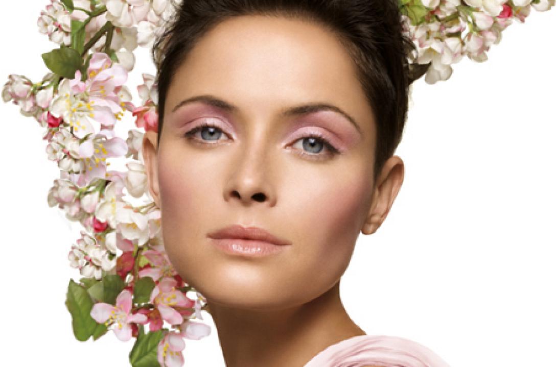 Ανανέωση από την κορυφή έως τα νύχια σύμφωνα με τις τάσεις της Ανοιξιάτικης Μόδας!