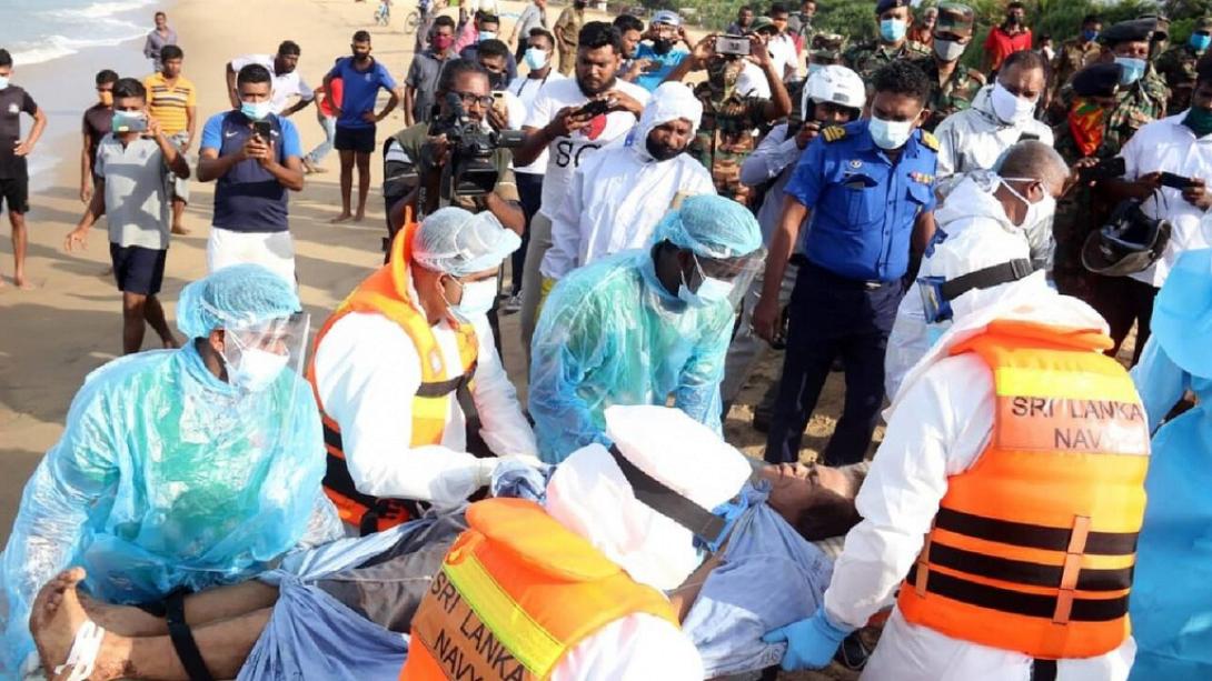 Μεγάλη φωτιά σε μεγάλο δεξαμενόπλοιο στη Σρι Λάνκα - Πέντε Έλληνες στο πλήρωμα