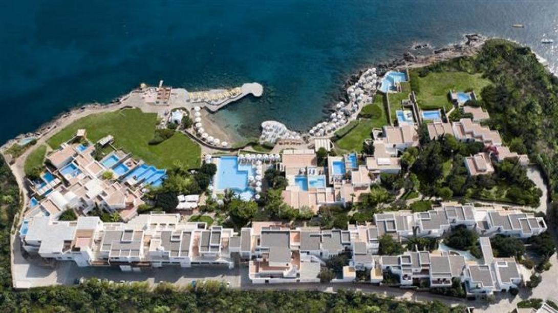 To "St. Nicolas Bay Resort" στα κορυφαία ξενοδοχεία του κόσμου 