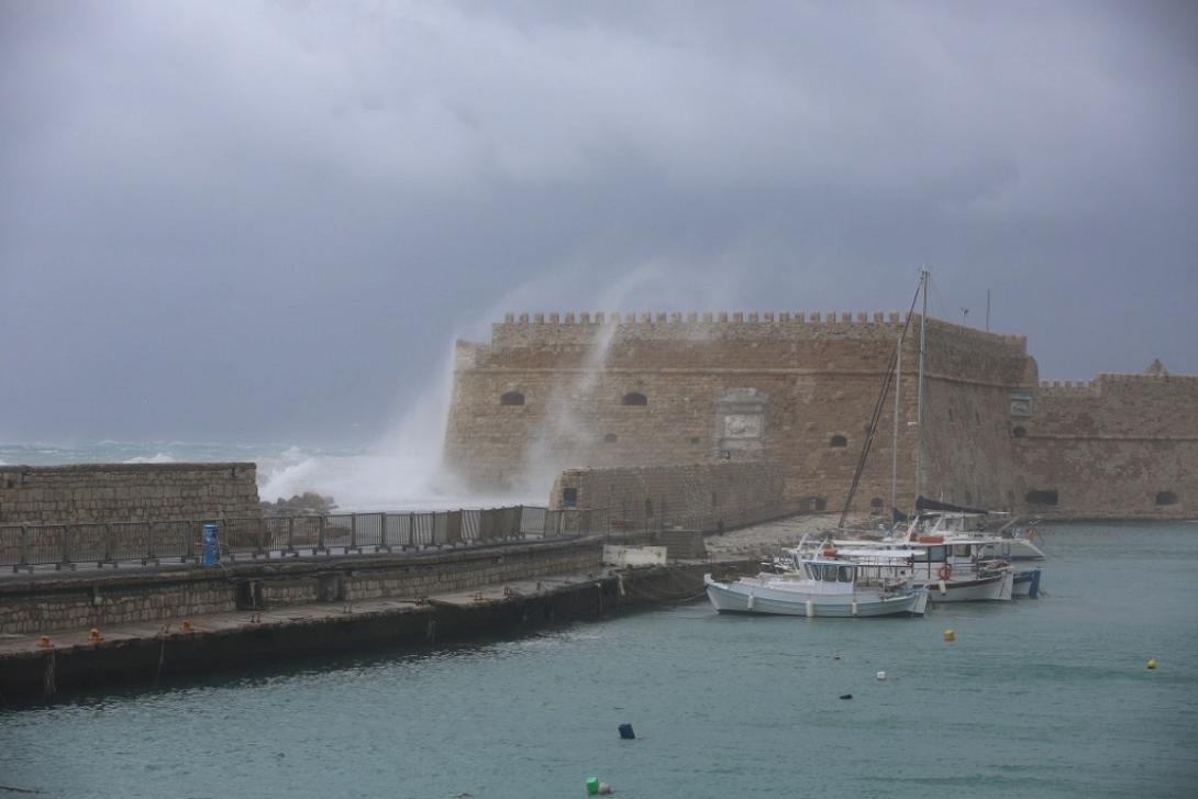 Τα μποφόρ μαστιγώνουν τον Κούλε