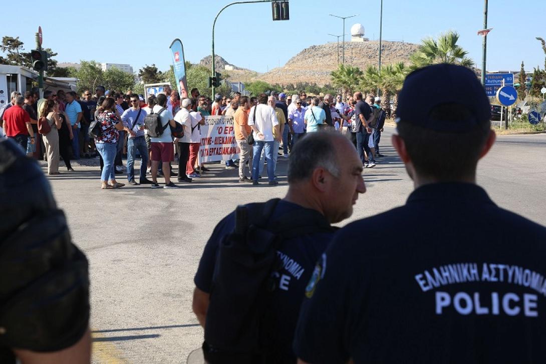 Απεργούν οι οδηγοί τουριστικών λεωφορείων