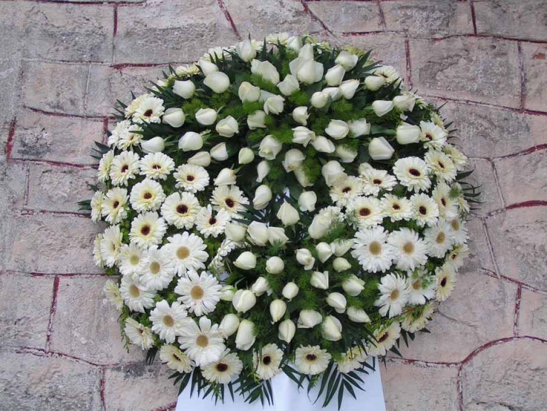 στεφάνι κηδείας