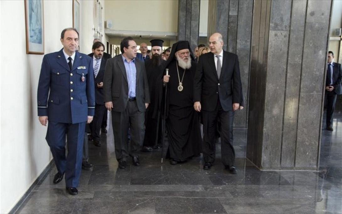 Επίσκεψη Αρχιεπισκόπου Ιερώνυμου και Ν. Δένδια στο 251 ΓΝΑ