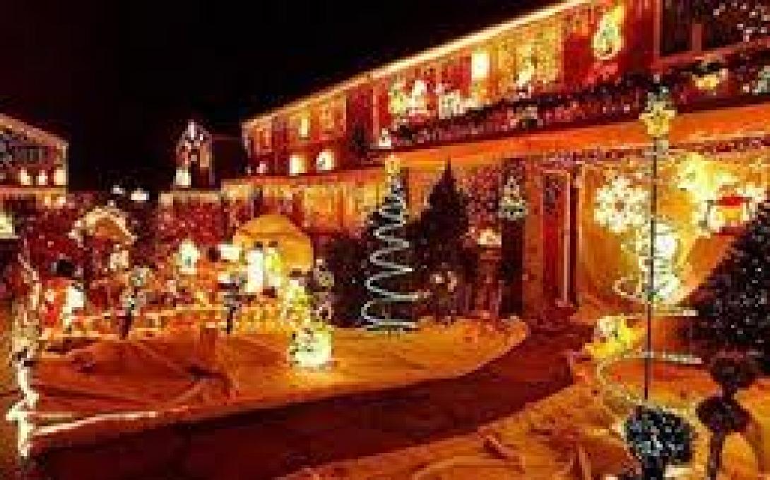 Ζευγάρι Αυστραλών μπήκε στο βιβλίο Γκίνες για το διάκοσμο στο σπίτι του