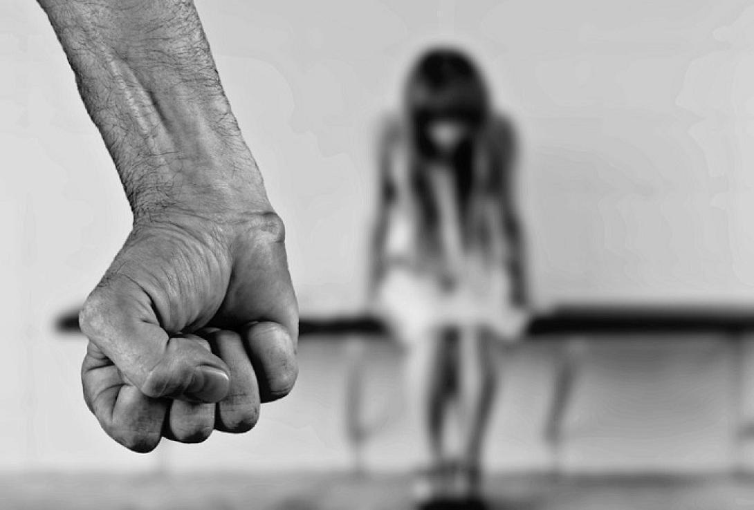 Βία κατά γυναικών