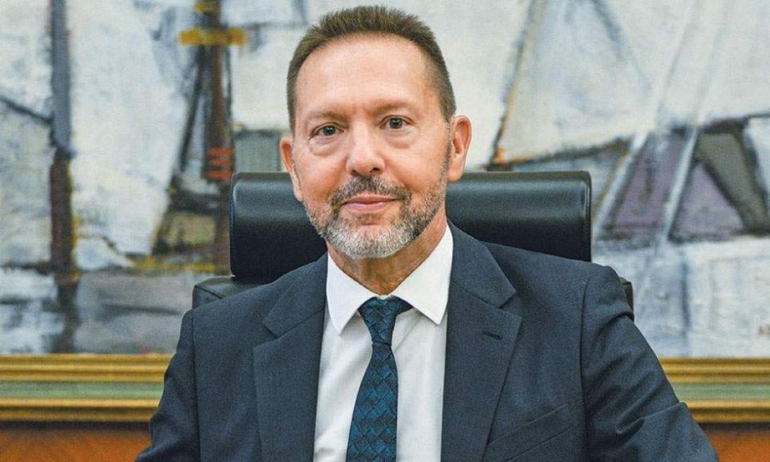 γιάννης στουρνάρας