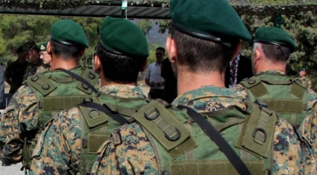 Ως και μυστικά των Ενόπλων Δυνάμεων ... σερφάρουν στο διαδίκτυο