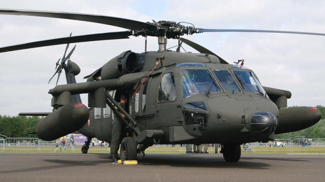 στρατιωτικό ελικόπτερο