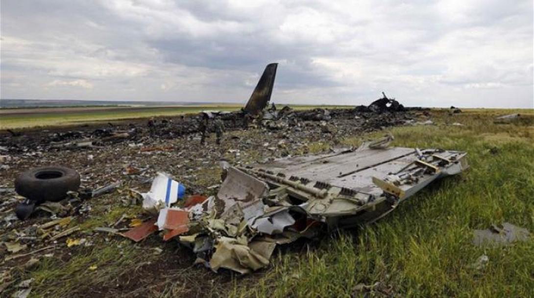 Ρουκέτα κατέρριψε το Boeing στην ανατολική Ουκρανία