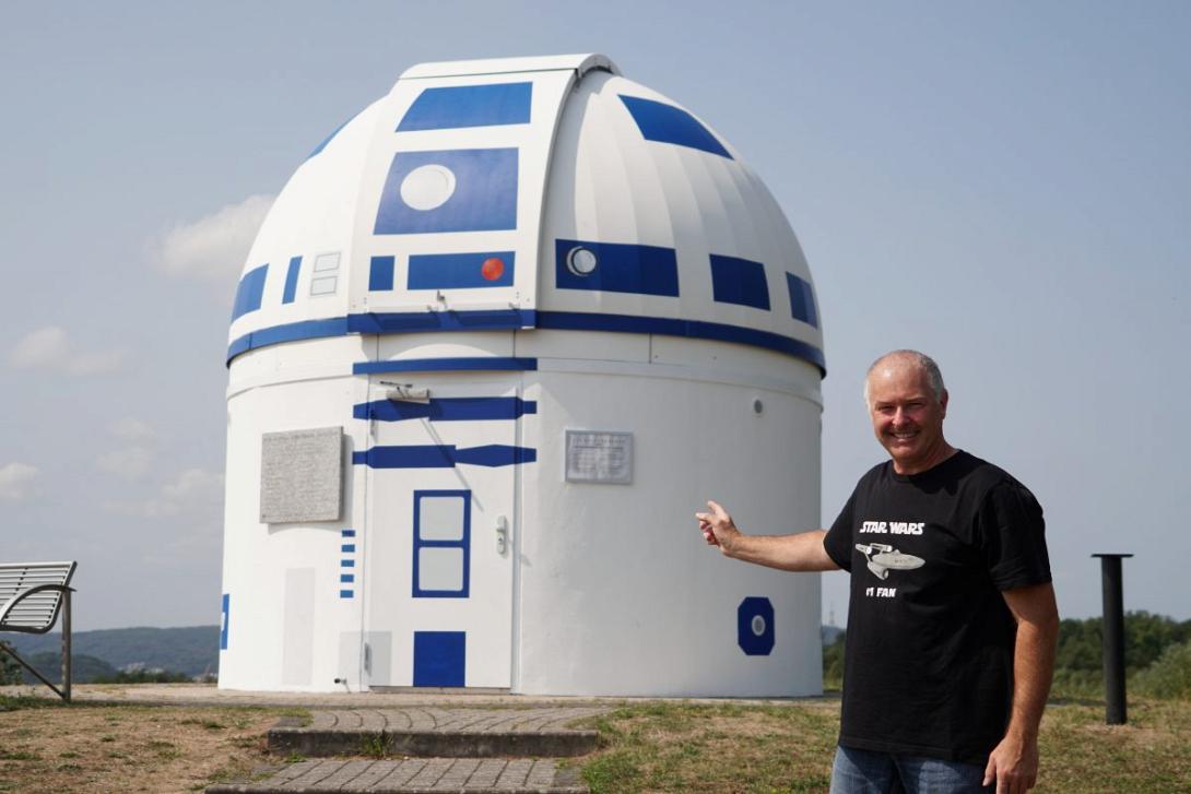 swns_r2d2_observatory_12.jpg