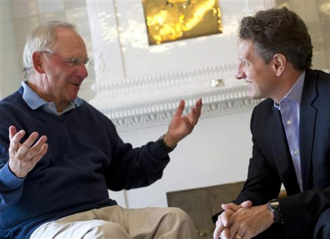 Ο Γκάιτνερ αποκαλύπτει το σχέδιο Σόιμπλε για έξοδο της Ελλάδας από το ευρώ