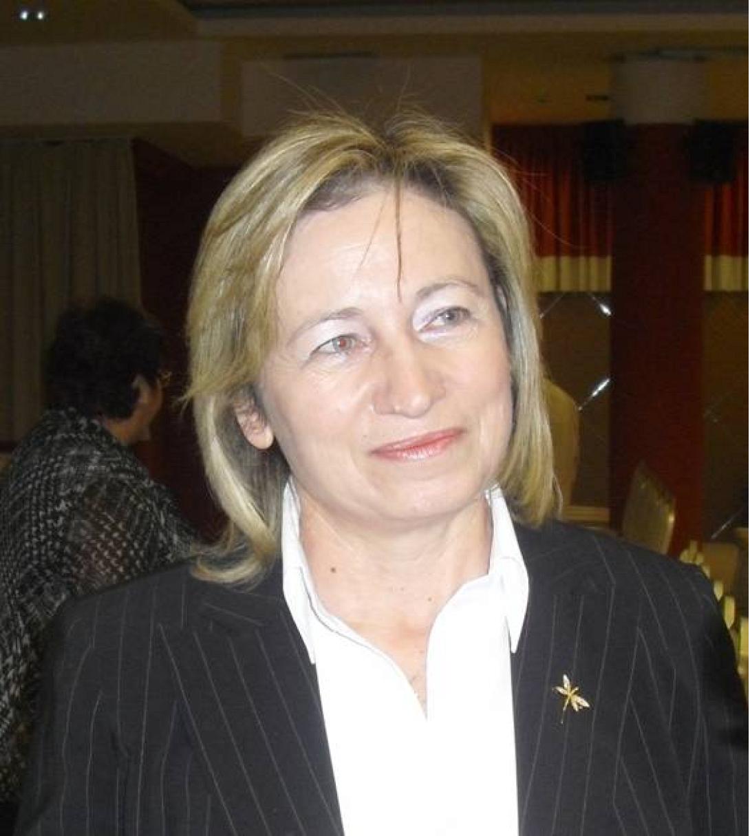 Πλεόνασμα πολιτικού λόγου και έλλειμμα στο "έλα'πα" του ... της Ευαγγελίας Σχοιναράκη  