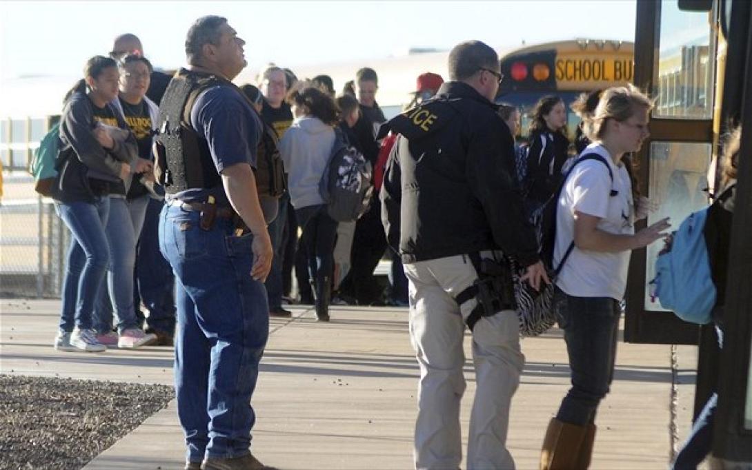ΗΠΑ: Μάχη για τη ζωή δίνουν τα δύο κορίτσια που πυροβολήθηκαν από συμμαθητή τους