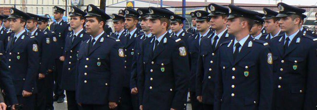 Μια κόνταινε... μια ψήλωνε ο υποψήφιος αστυνομικός
