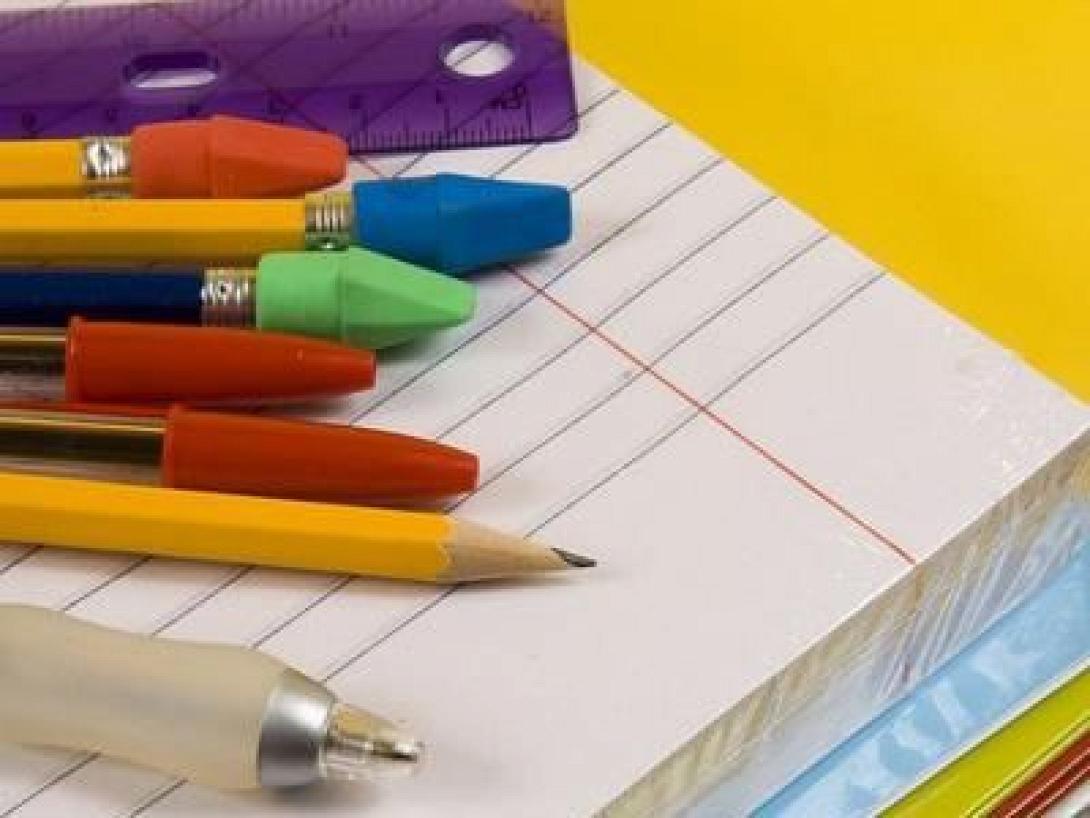 Συγκεντρώνουν σχολικά είδη οι κοινωνικές δομές αντιμετώπισης της φτώχειας