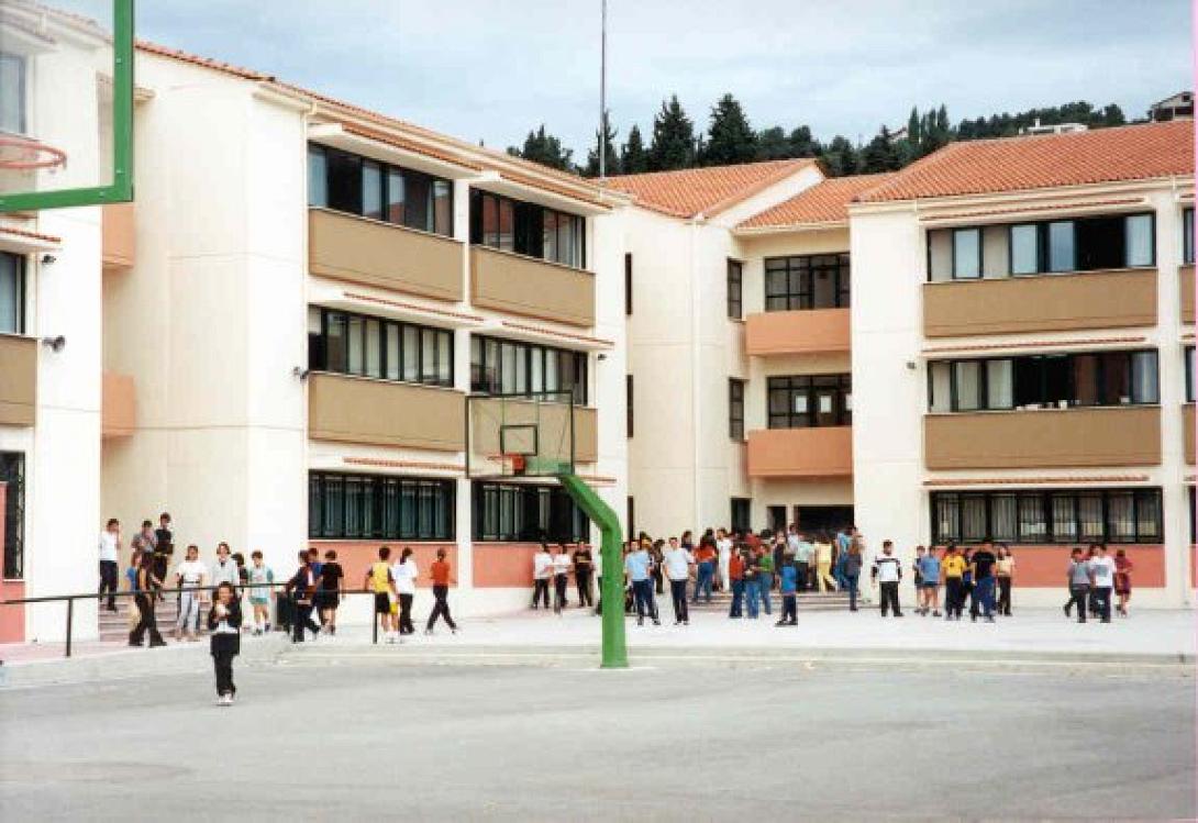 "Κουτσή" ξεκινάει η νέα σχολική χρονιά - Σοβαρές ελλείψεις σε εκπαιδευτικό προσωπικό
