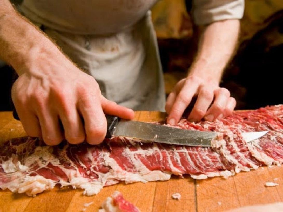 Η απάντηση του υπουργού για τη Σχολή Κοπής Κρέατος στο Λασίθι