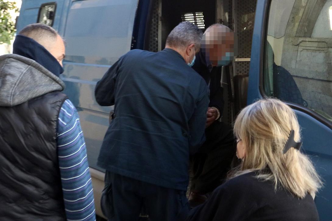 συλληφθέντες δικαστήρια