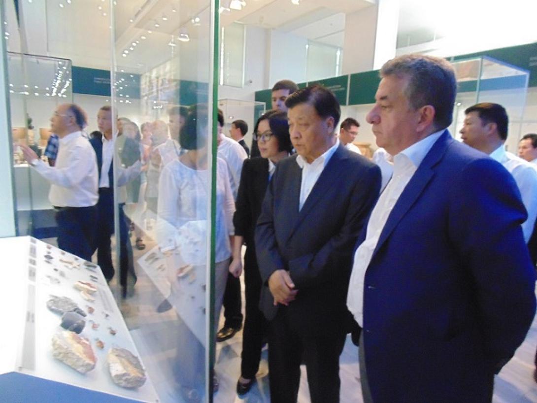 συνάντηση Κινέζοι