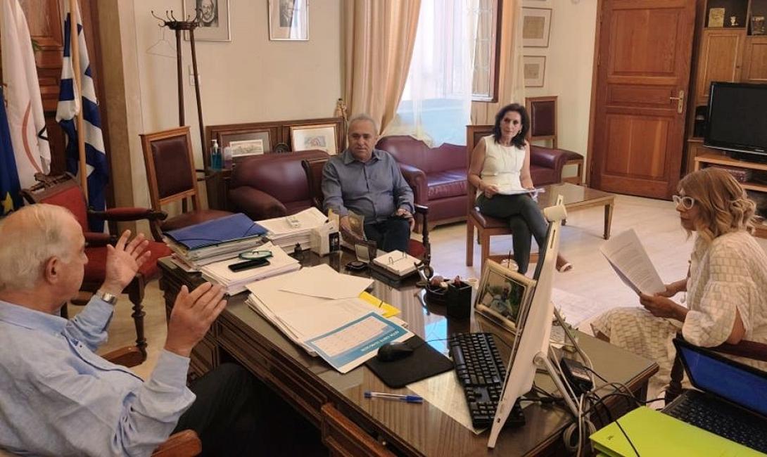 συνάντηση στη Λότζια