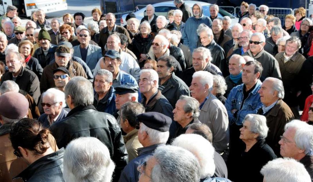 Ποιοι συνταξιούχοι δικαιούνται εφάπαξ μπόνους έως 2.000 ευρώ