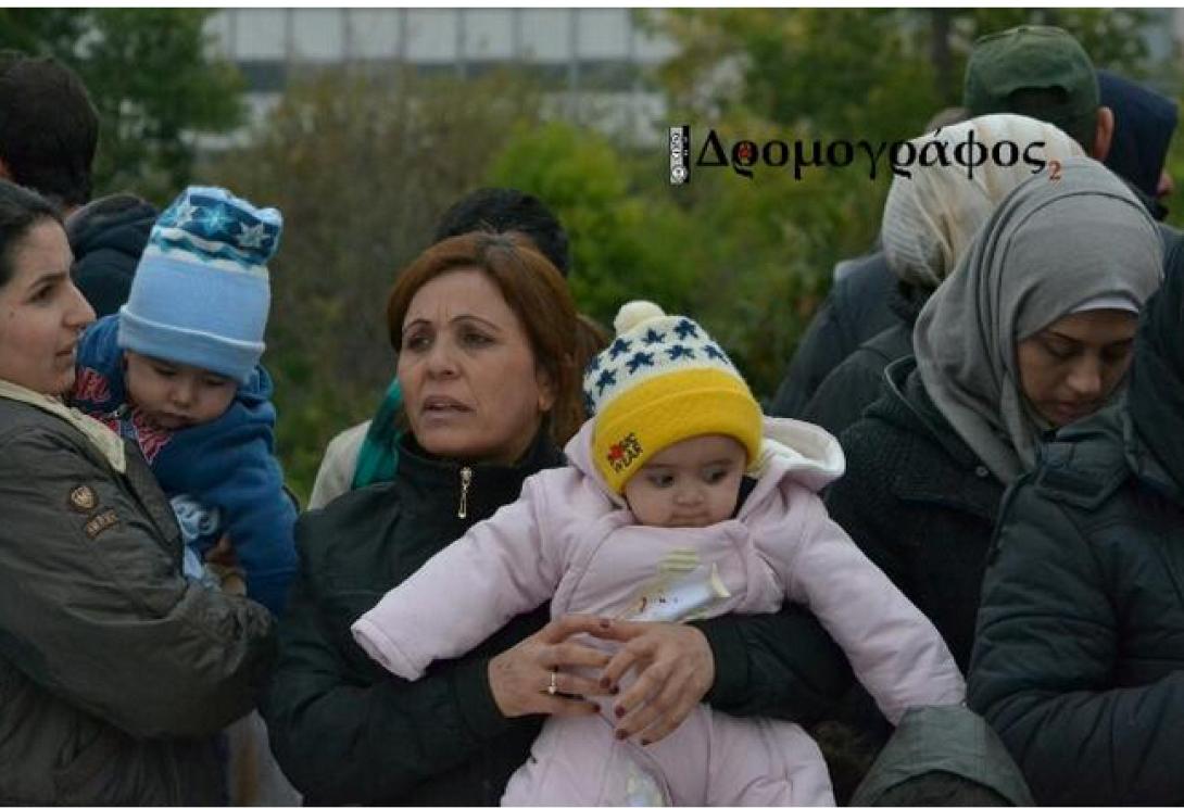 Εκατοντάδες άστεγοι Σύριοι πρόσφυγες διαμαρτύρονται στο Σύνταγμα