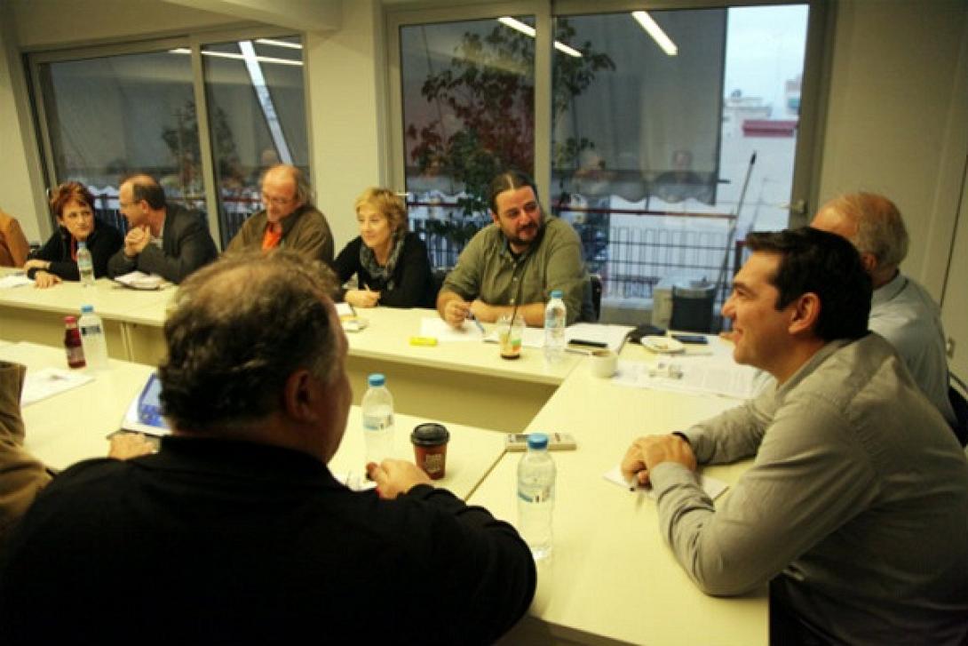 Στον ΣΥΡΙΖΑ "ζυγίζουν" τις πολιτικές εξελίξεις