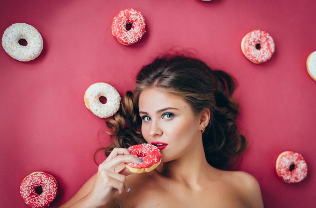 γυναίκα γλυκά φαγητό