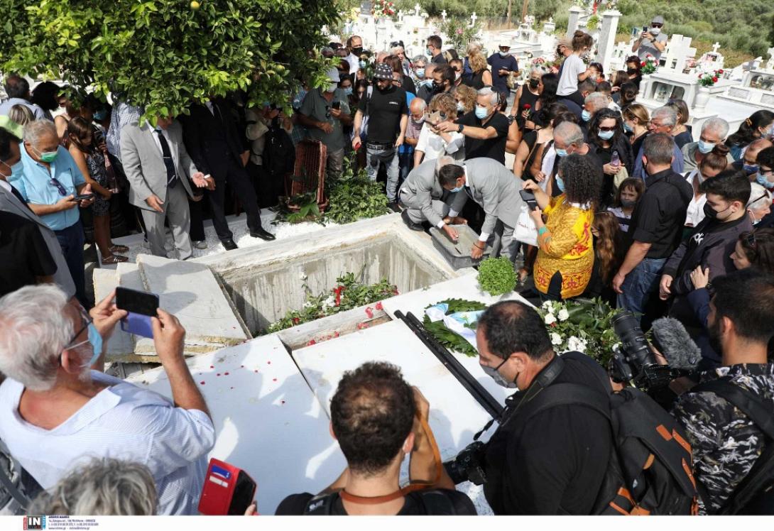 Ταφή Μίκη Θεοδωράκη