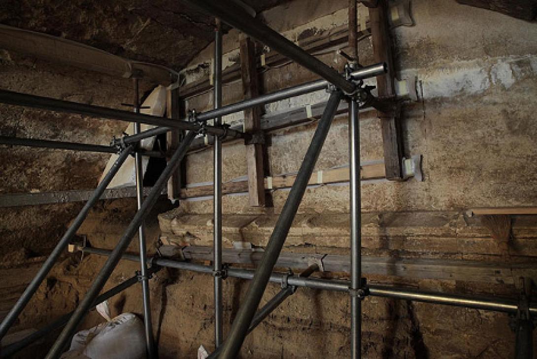 Θωρακίζουν τον τάφο στην Αμφίπολη για τα καιρικά φαινόμενα