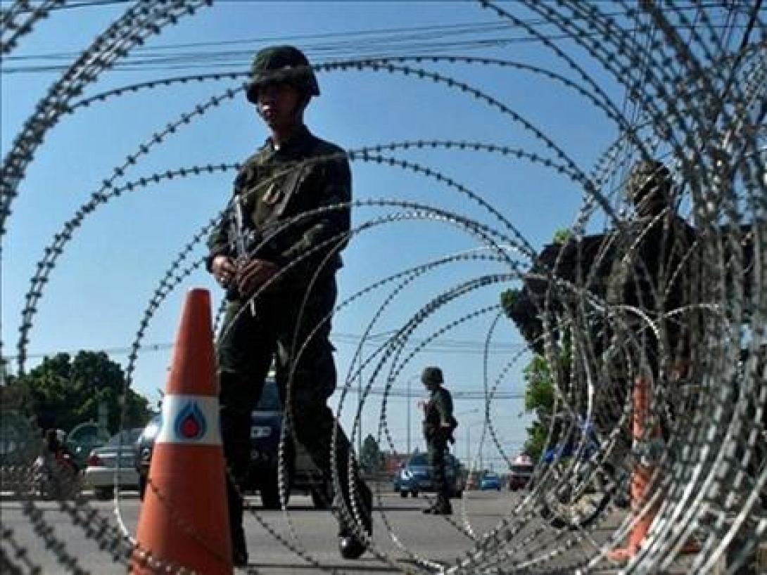 Ταϊλάνδη : ο πρώην πρωθυπουργός κρατείται απο το στρατό