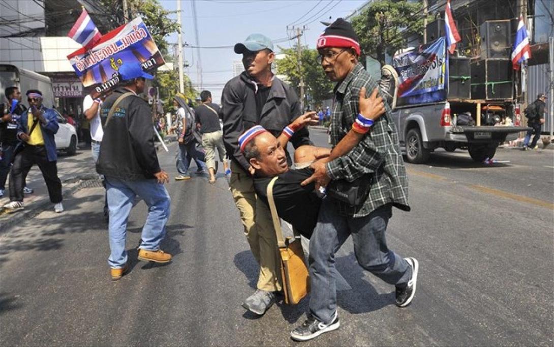 Έκρηξη σε διαδήλωση με πολλούς τραυματίες στην Ταϊλάνδη