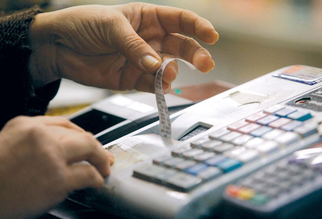 ΥΠΟΙΚ: On line σύνδεση των ταμειακών μηχανών με τη φορολογική διοίκηση