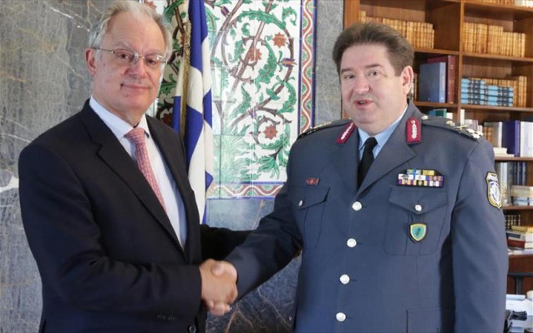 Τασούλας - Καραμαλάκης