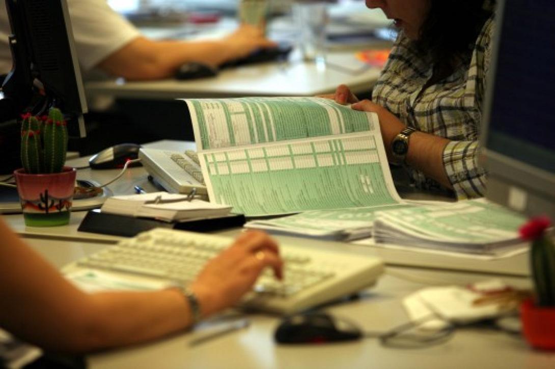 Καταργούνται τα τεκμήρια διαβίωσης από το 2015
