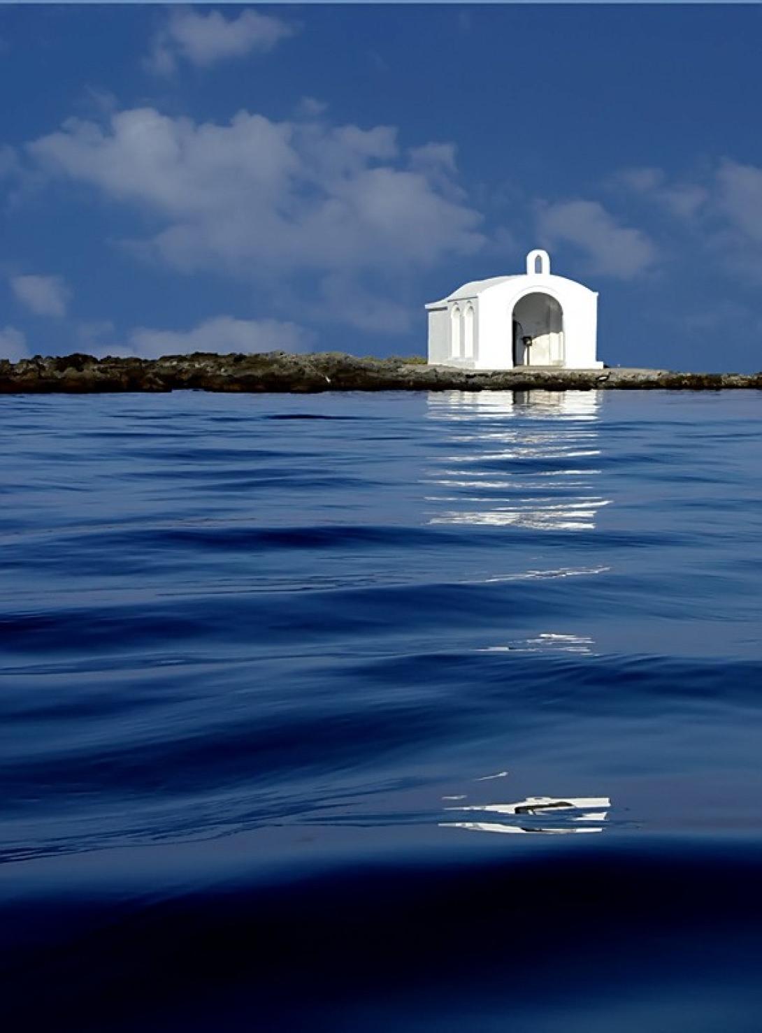 "Καλό μπάνιο με το .. σαρίν" γράφει ήδη ο Αμερικάνικος Τύπος