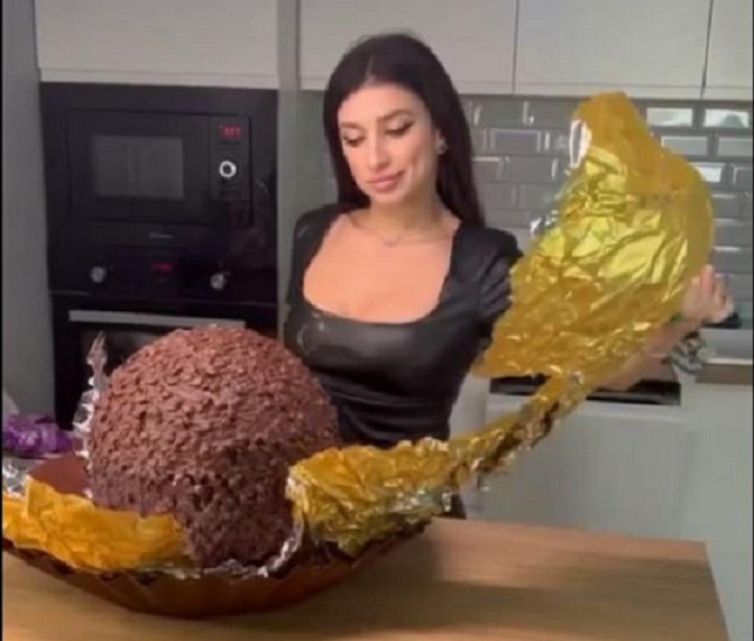 τεραστιο σοκολατακι