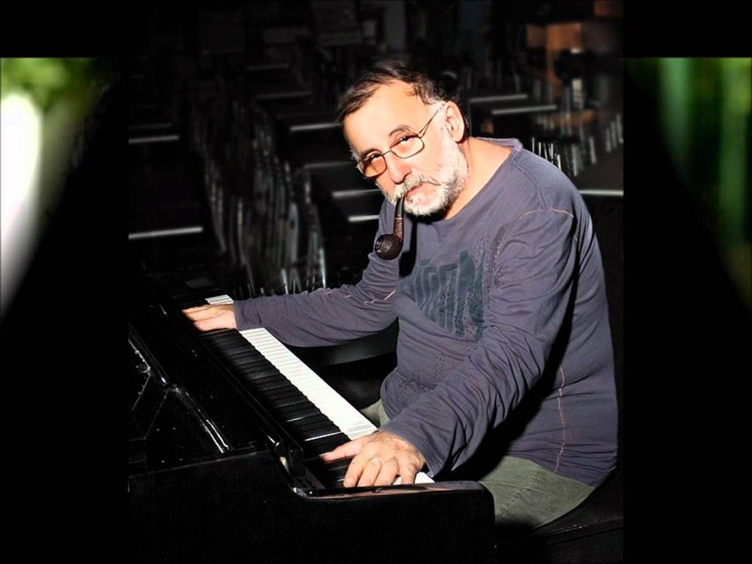 θάνος μικρούτσικος