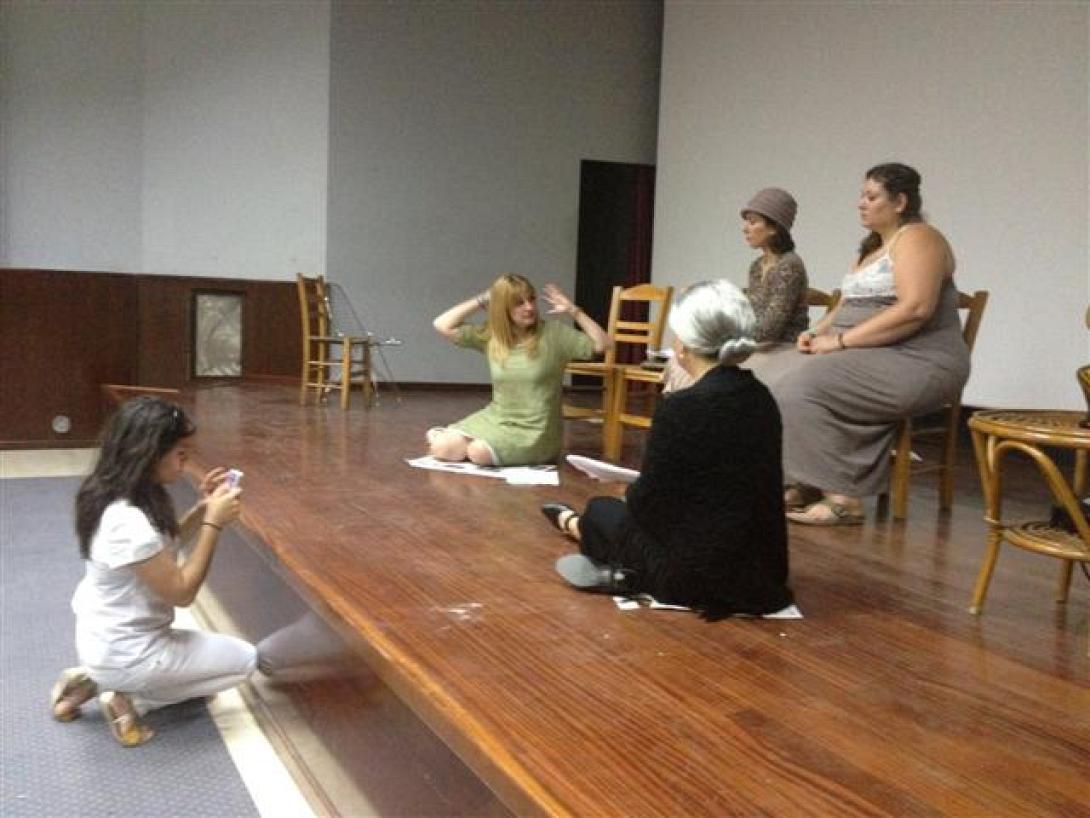 Προσφορά τροφίμων από το Θεατρικό Εργαστήρι του Δ. Φαιστού