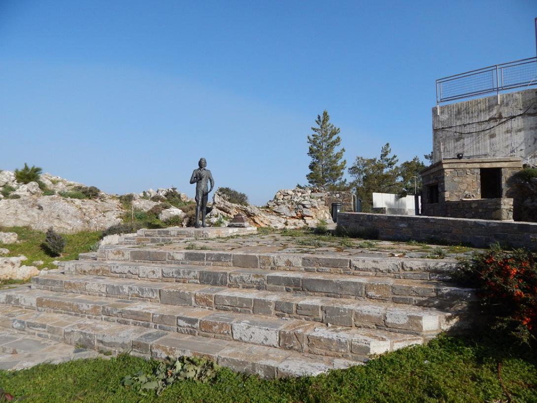 θέατρο Νίκος Ξυλούρης στα Ανώγεια