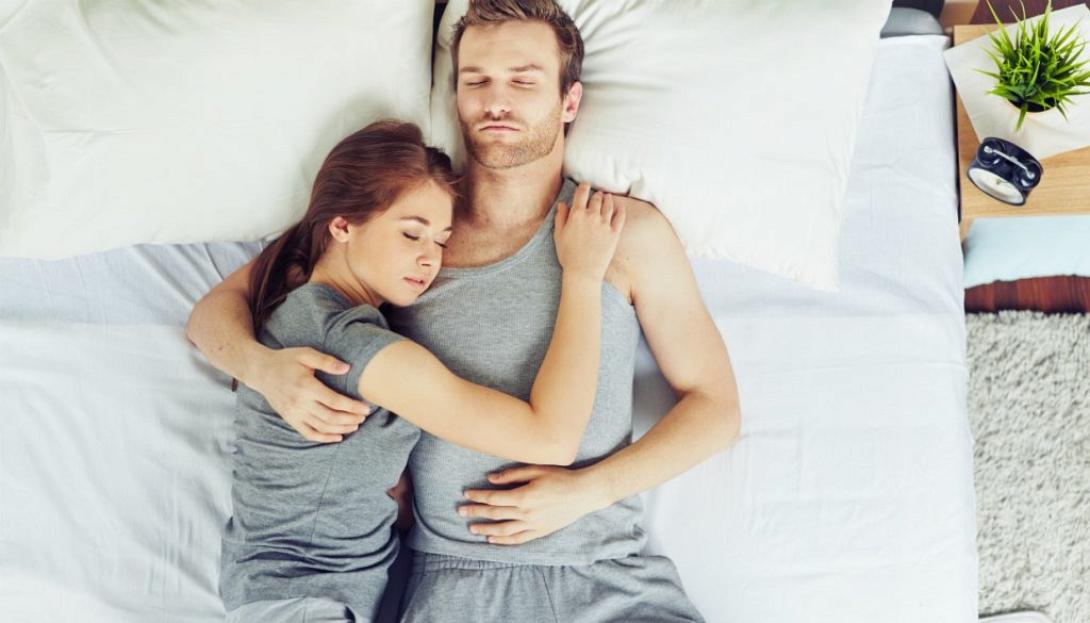 ζευγάρι-ύπνος-στάση ύπνου.jpg