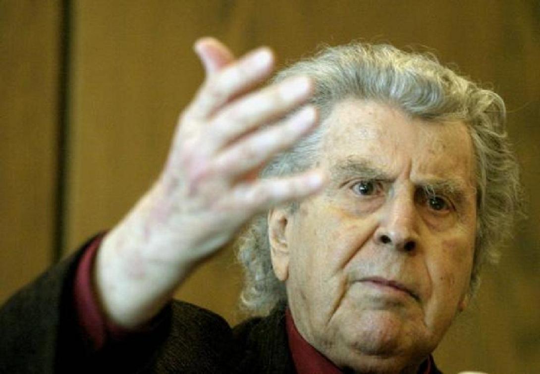 theodorakis2.png