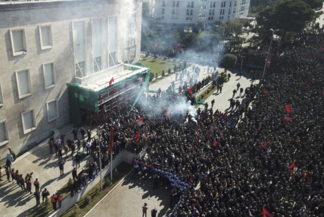 τίρανα επεισόδια