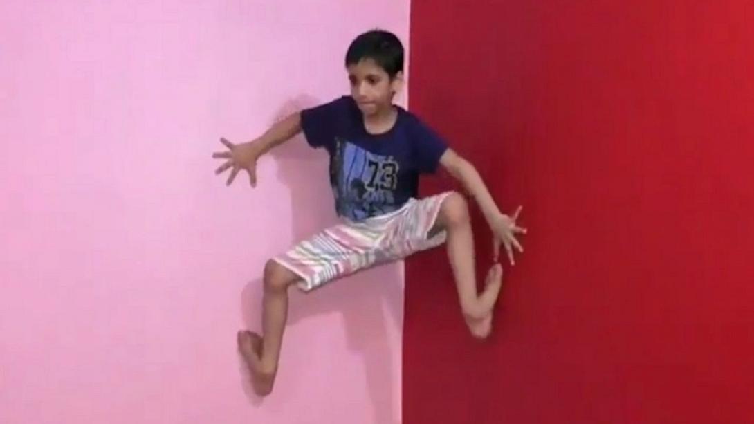 το παιδί spiderman